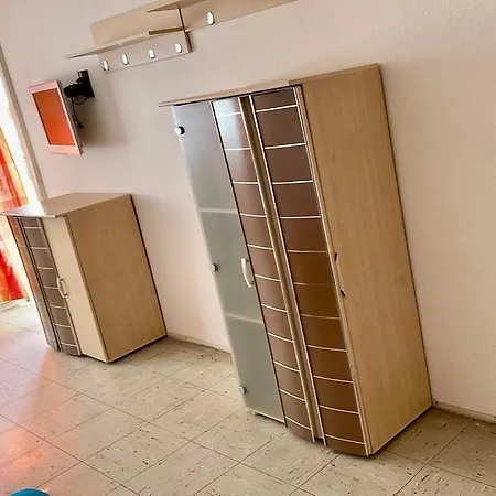 Apartmán 3-zimmer Fuer Monteure In *