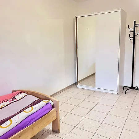 Apartmán 3-zimmer Fuer Monteure In *