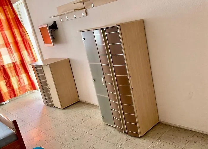 דירה 3-zimmer Fuer Monteure In *